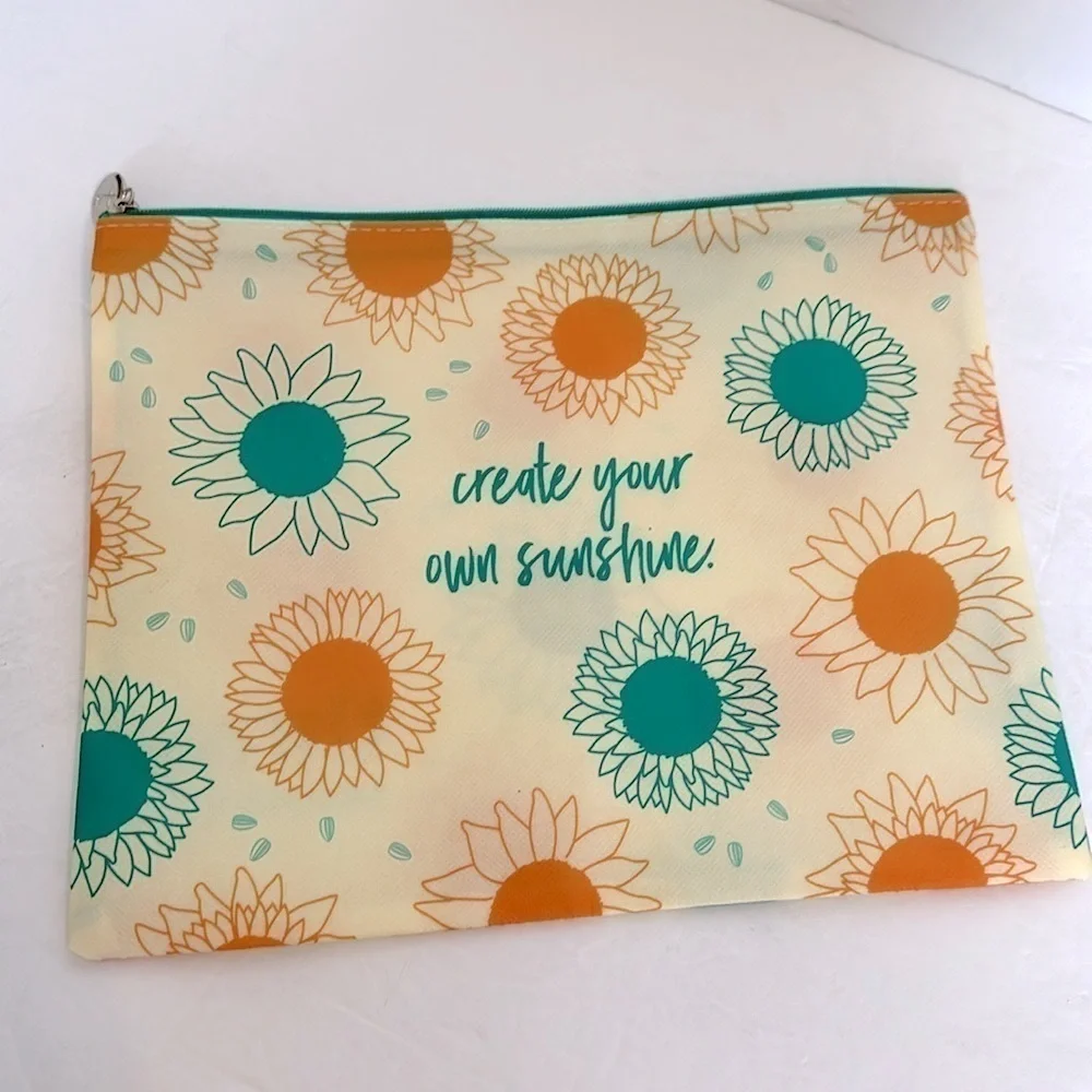 New Thrive Causemetics Cosmetic Makeup Bags Lot of 4 Inspirational Messages